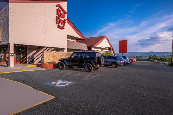 Red Roof Inn Binghamton - Johnson City image 1